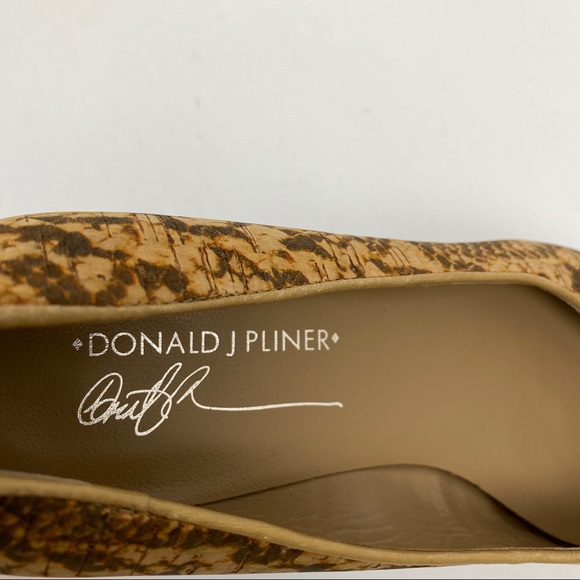 Donald Pliner Snake Print Cork Flats Shoes 8 - Picture 6 of 9